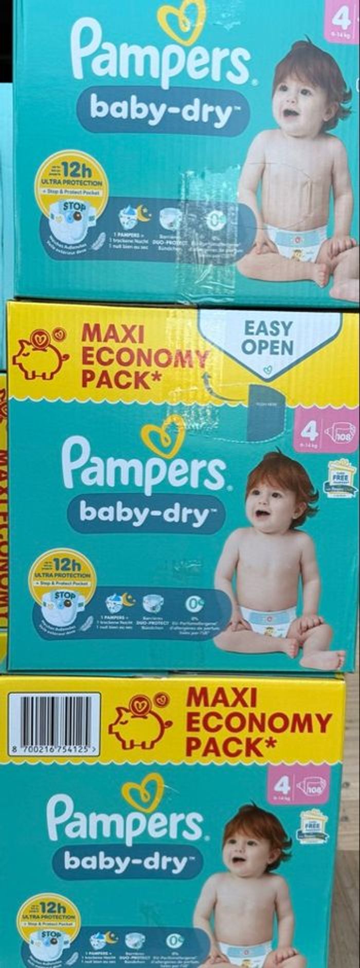 Couches Pampers taille 4