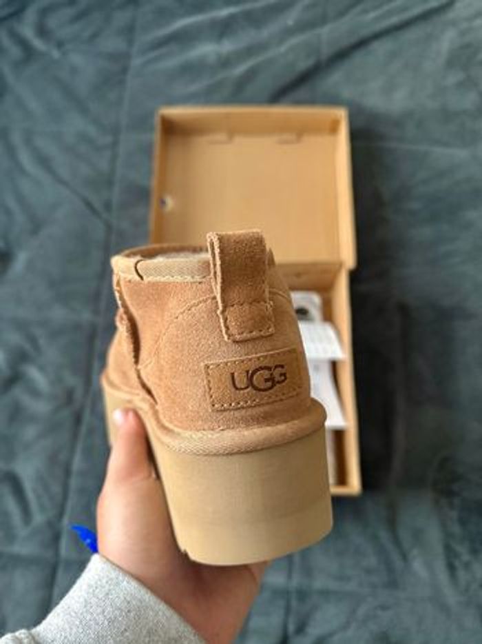 UGG Ultra Mini Platform – Chestnut – Taille 39 – 100% Authentiques - photo numéro 6