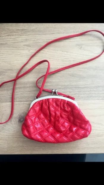 Petite pochette style porte monnaie