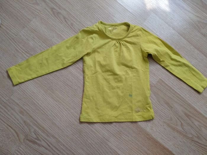 Haut. Manches longues. Vert pomme. Filles. Orchestra.
Taille 4 ans - photo numéro 2