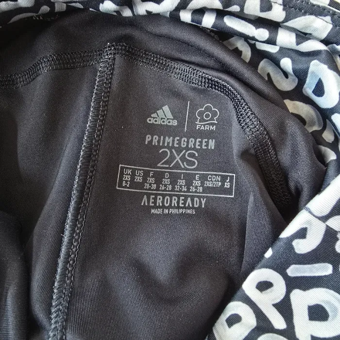 Ensemble sport Adidas neuf + cadeau - photo numéro 10
