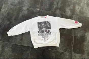 Sweat blanc One Piece Zara garçon 8/9 ans