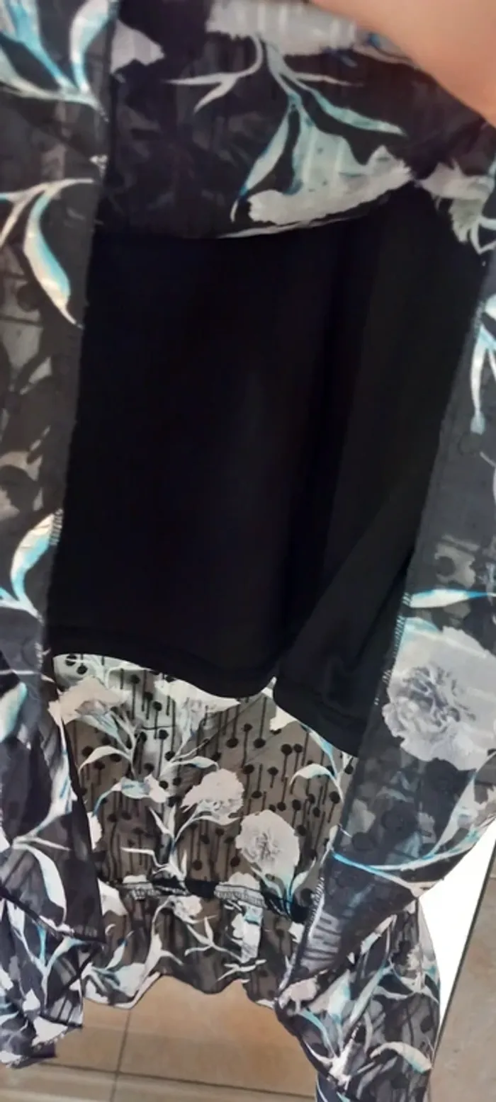 Belle robe à volants - photo numéro 4