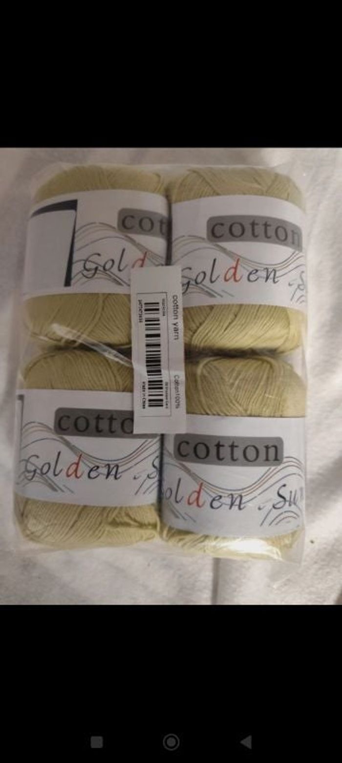 Lot 4 pelotes de coton