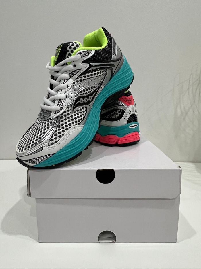 Chaussure SAUCONY PROGRID OMNI 9 - photo numéro 6