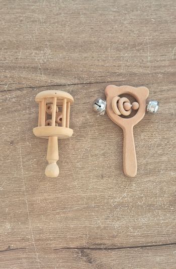 Lot hochets bois naturel Montessori