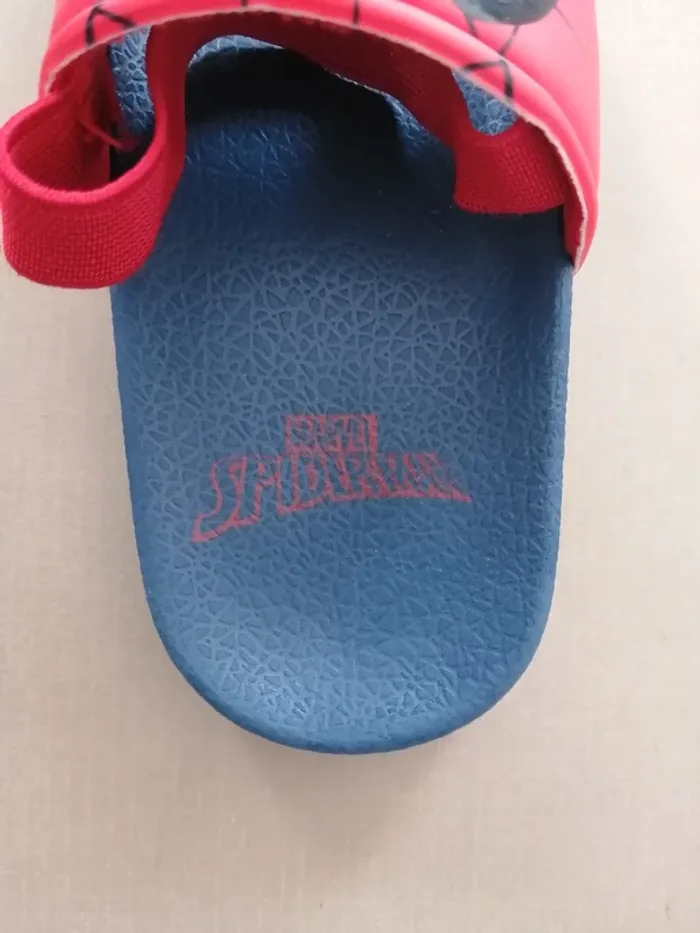 Claquette spider-man enfant taille 22 - photo numéro 3