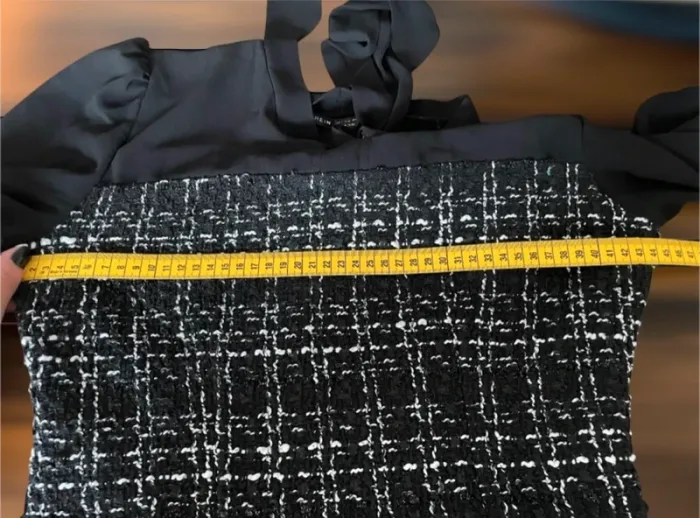 Robe élégante en tweed noir et blanc col ficelle automne - photo numéro 6