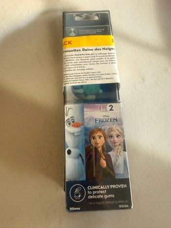 Pack de 6 brossettes oral b reine des neiges Neuf 