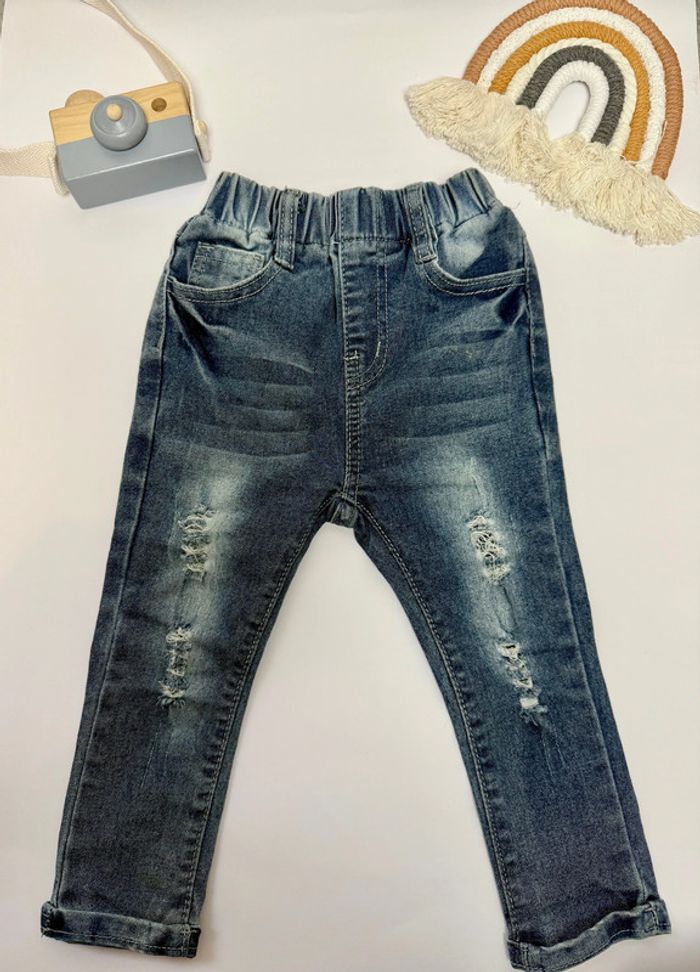 Jeans effet déchiré bébé garçon taille 12-18 mois