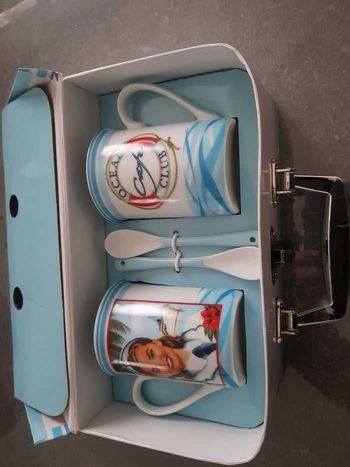 Malette 2 tasses neuves