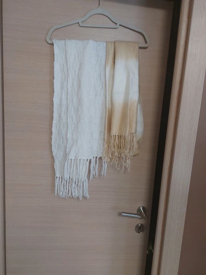 Écharpe blanche écharpe beige