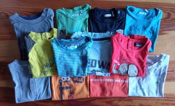Lot de 10 t-shirts et de 2 débardeurs