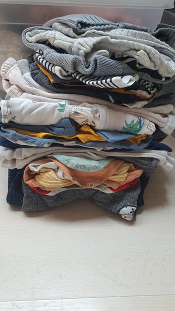 Lot de 29 vêtements 6 mois automne hiver3