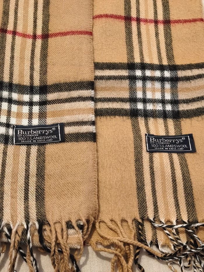 Écharpe Burberry - photo numéro 2