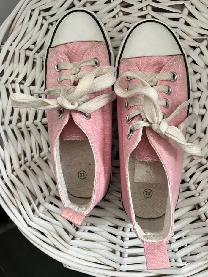 Baskets toile rose pointure 32 - photo numéro 2