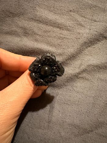 Bague réglable fantaisie « rose noire » n’2