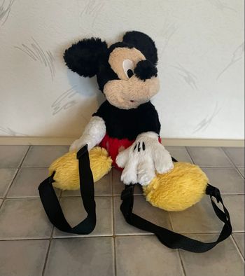 🐭 Sac à dos peluche Mickey – Disneyland Paris ✨