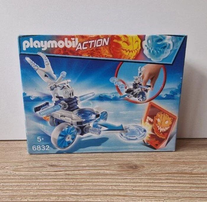 Boîte Playmobil 6832 Robot de glace avec lance disques