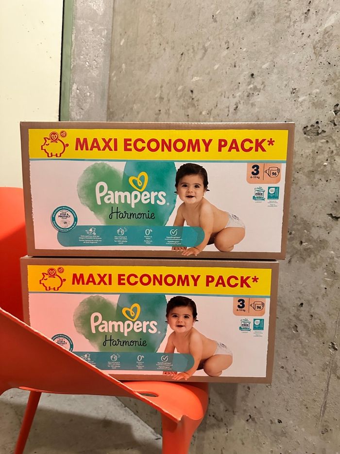 2 cartons Pampers harmonie T3