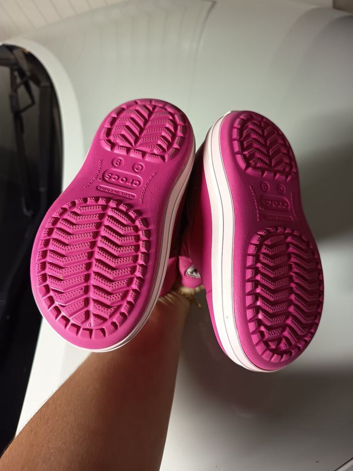 Bottes Crocs 25/26 - photo numéro 3