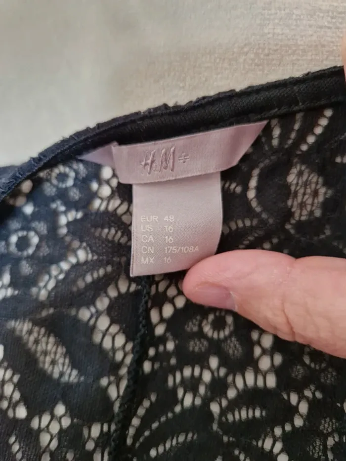 Body bodies en dentelle noir h&m taille 48 - photo numéro 3