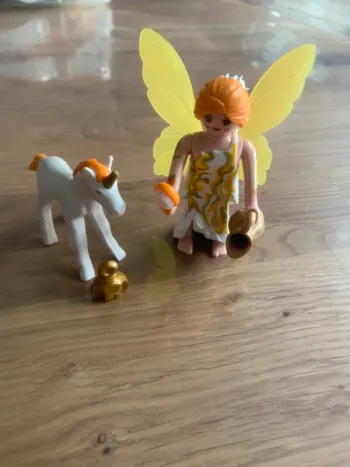 Playmobil set 9438 - Fée et bébé licorne