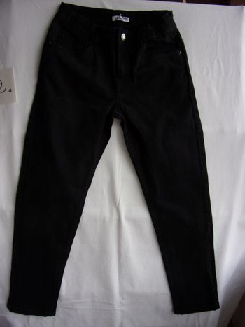 Jean noir - 12 ans - neuf