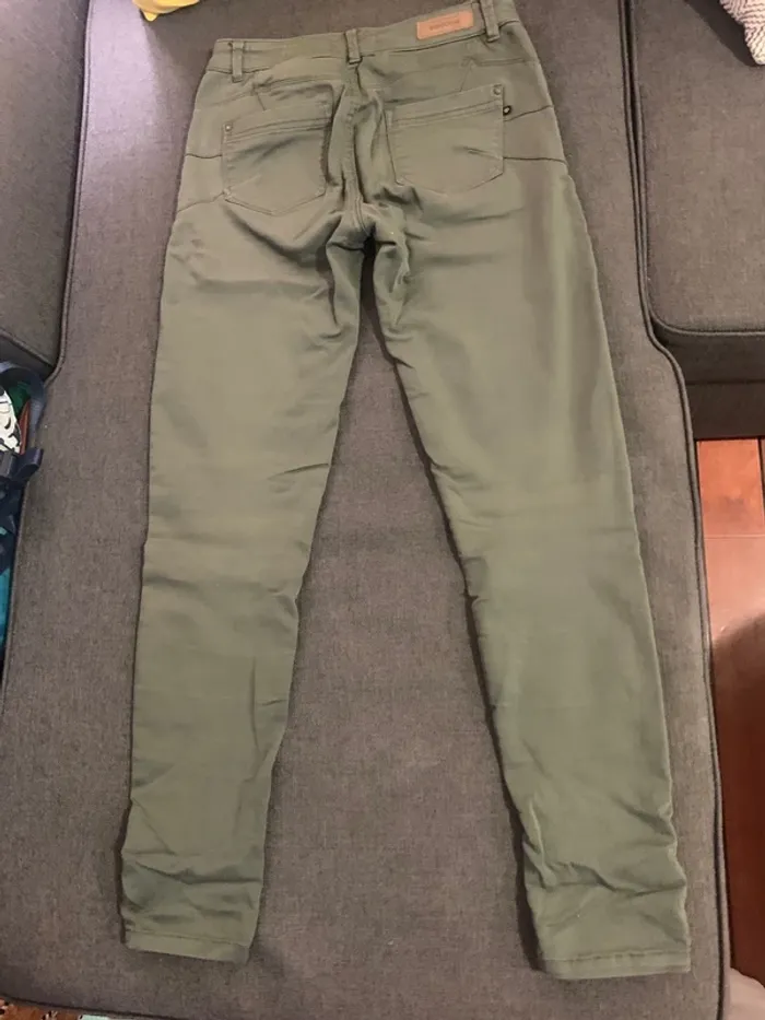 Pantalon kaki. - photo numéro 2