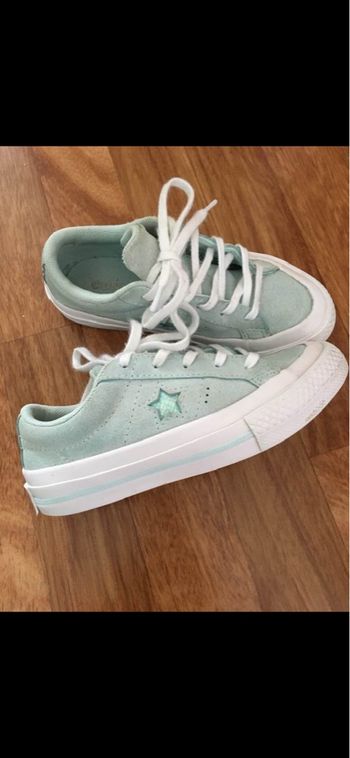 Converses edition limitée pointure 27