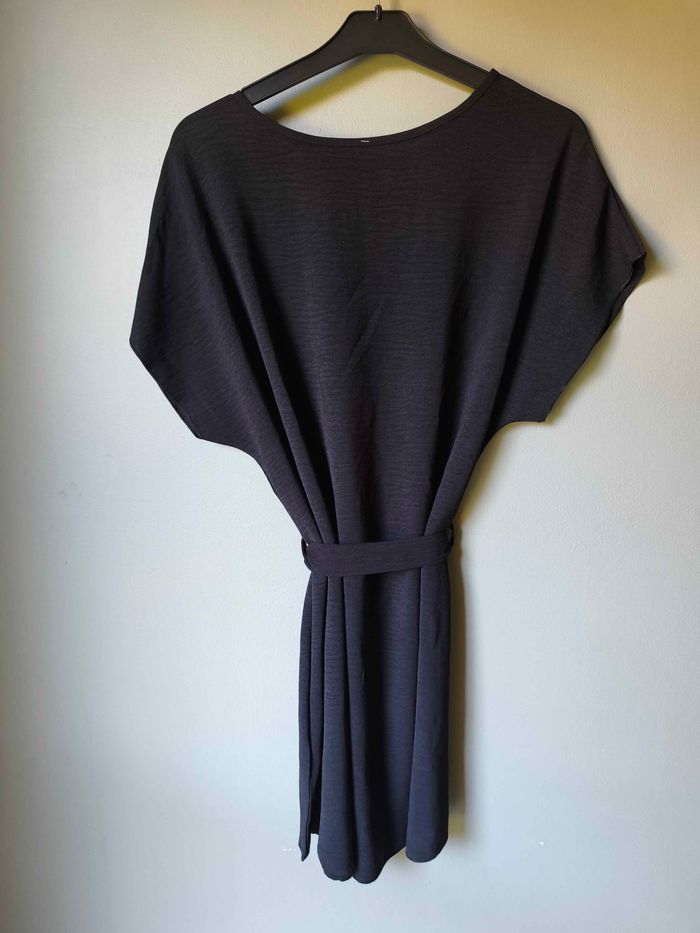 robe d'été avec ceinture noir taille unique du 36 au 44 - photo numéro 2