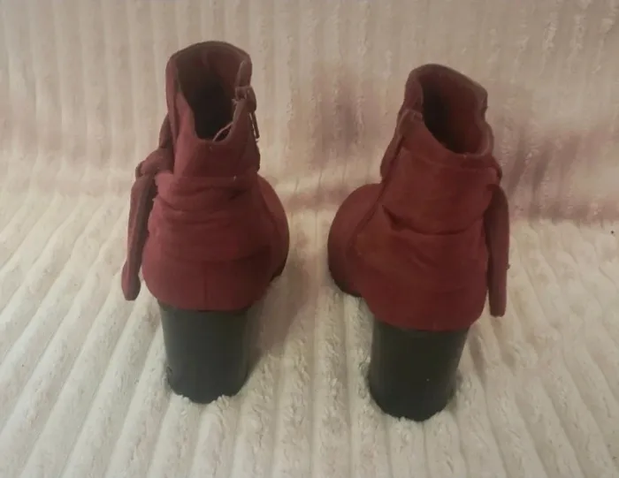 Bottines Ligne à suivre taille 37 - photo numéro 4