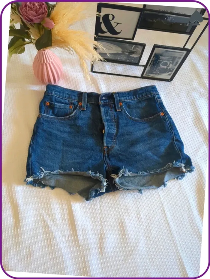 Magnifique short en jeans Levi's 501