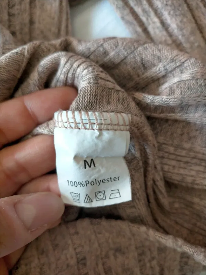 Petit pull - photo numéro 2