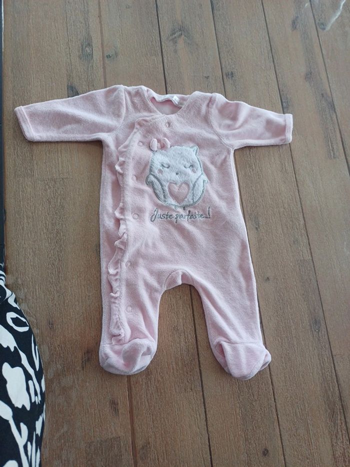 Pyjama naissance gémo s ouvre devant