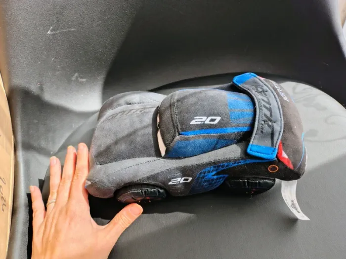 Cars 3 Disney Peluche Jackson Storm 25cm - photo numéro 7