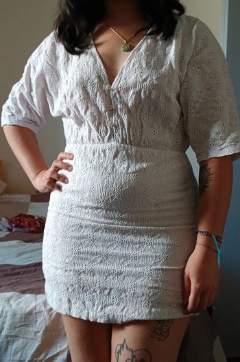 Mini robe blanche effet dentelle