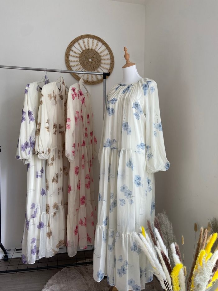 robe fleurie bleue - photo numéro 2
