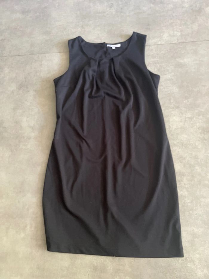 Robe noire - photo numéro 2