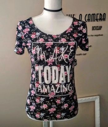 T-shirt coton doux imprimé motifs fleurs pastel marque Mim taille M