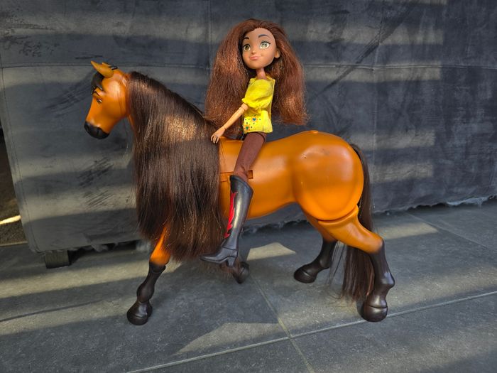 Spirit qui marche avec poupée Lucky - photo numéro 2