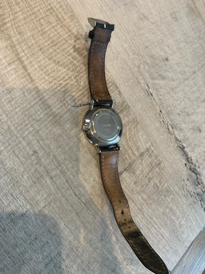 Montre cluse - photo numéro 5