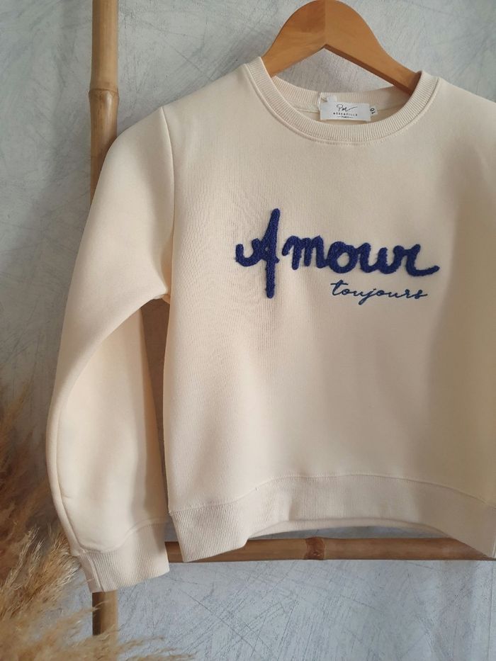 Sweat " Amour toujours " Taille 10 ans