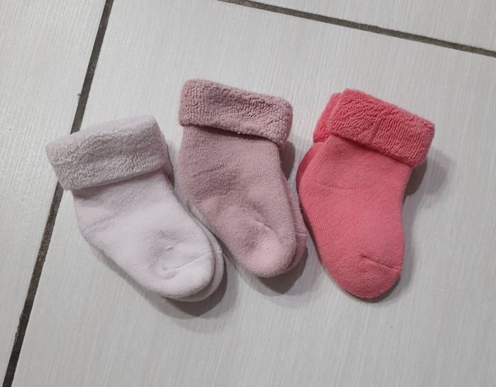 Lot de chaussettes 13/14
Peu portées 
Celles de droite sont neuves