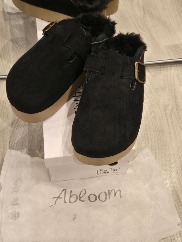 Mules noires fourrées à plateforme P38/39 neuves - photo numéro 3