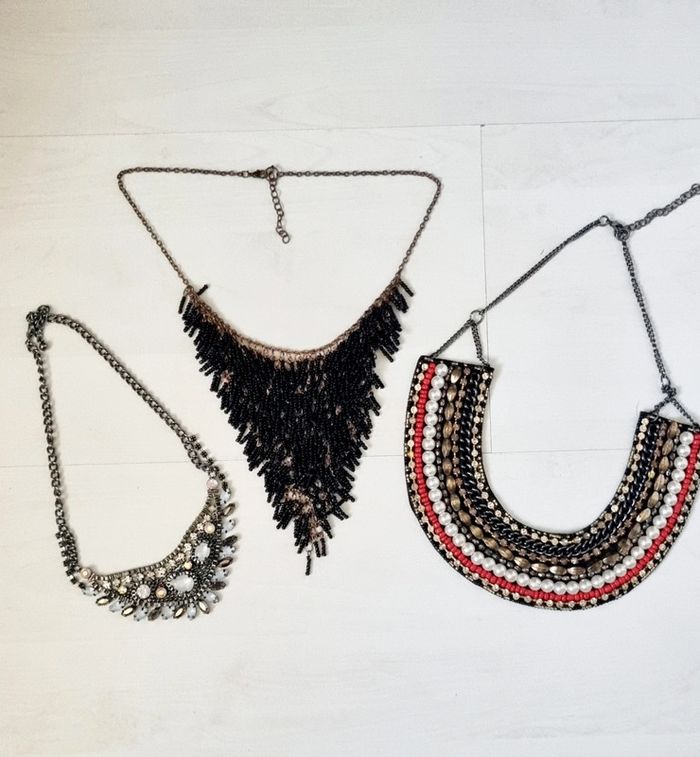 Lot de 3 colliers plastron doré et argenté