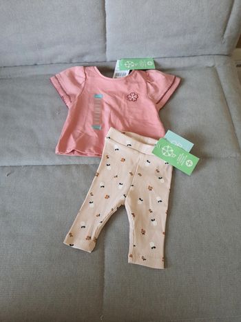 Ensemble Obaïbi raille 1 mois t-shirt et legging neuf avec étiquettes