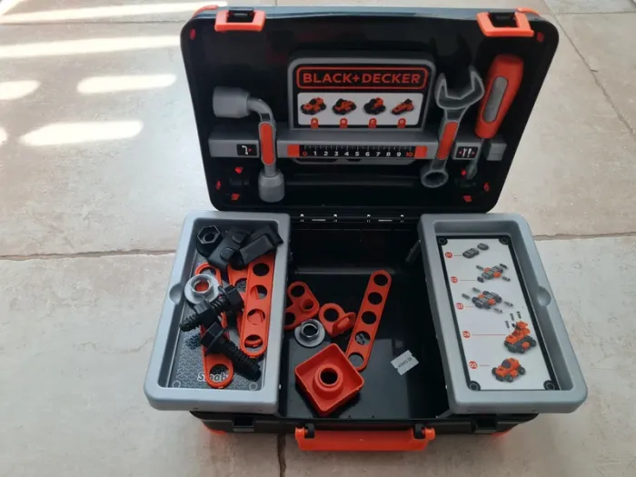 Jeu construction voiture black + decker - photo numéro 3
