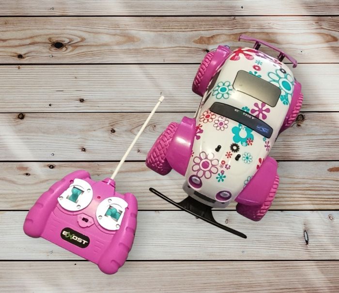 Voiture télécommandée Pixie