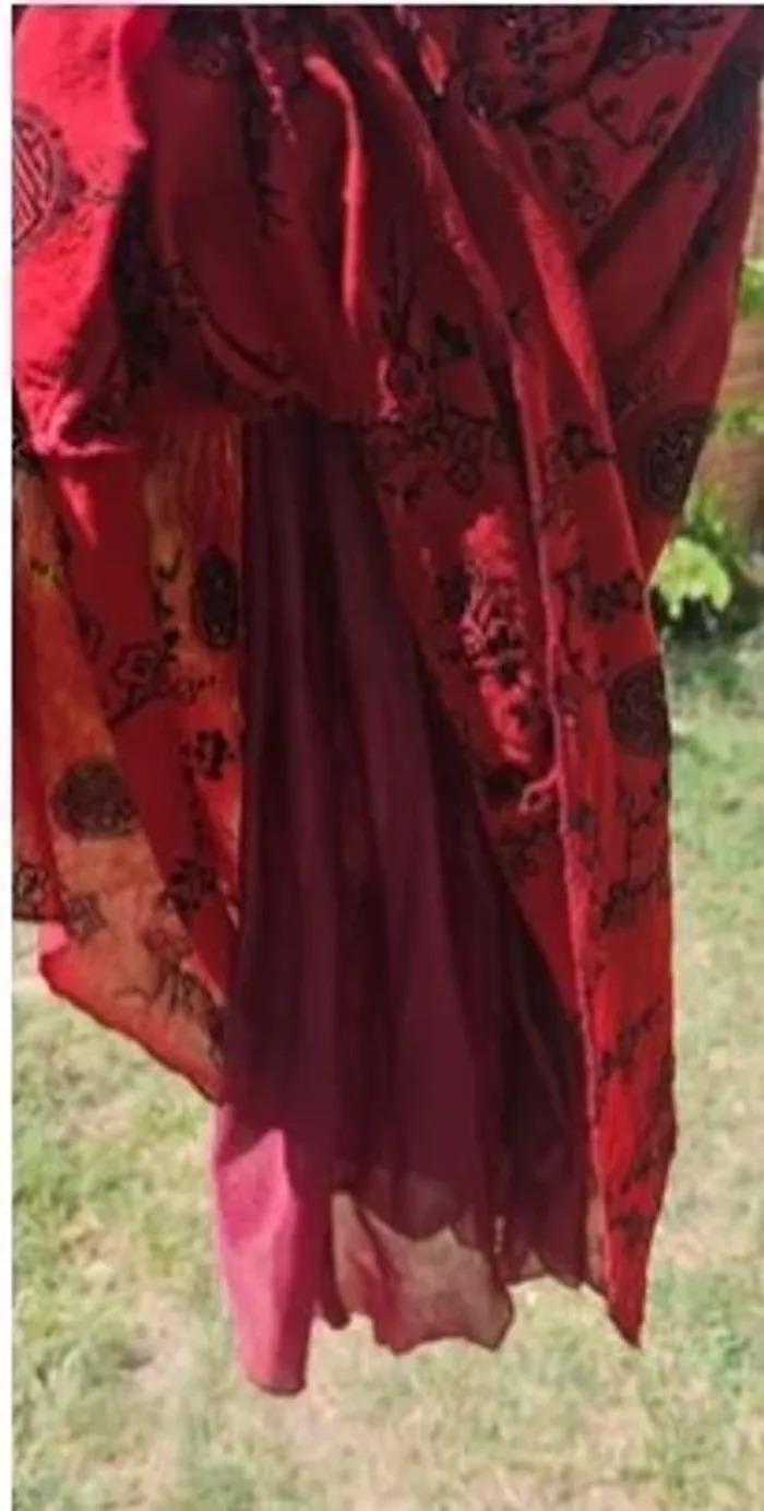 Robe rouge motif noir - photo numéro 3